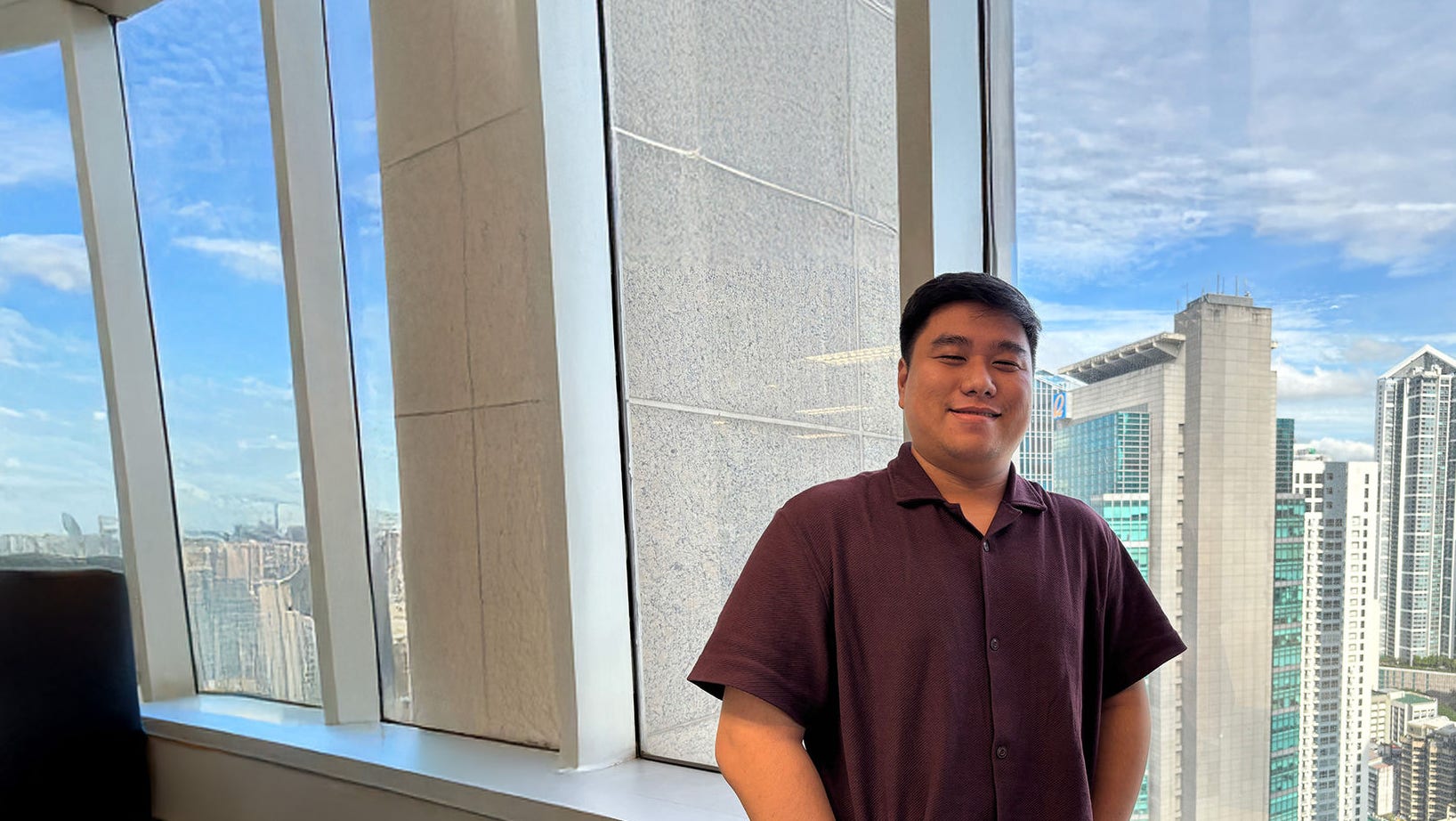 Ljin Bartolo in Manila office