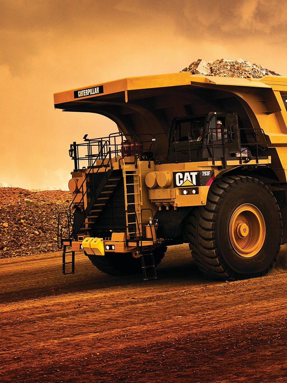CAT truck vehicle mining