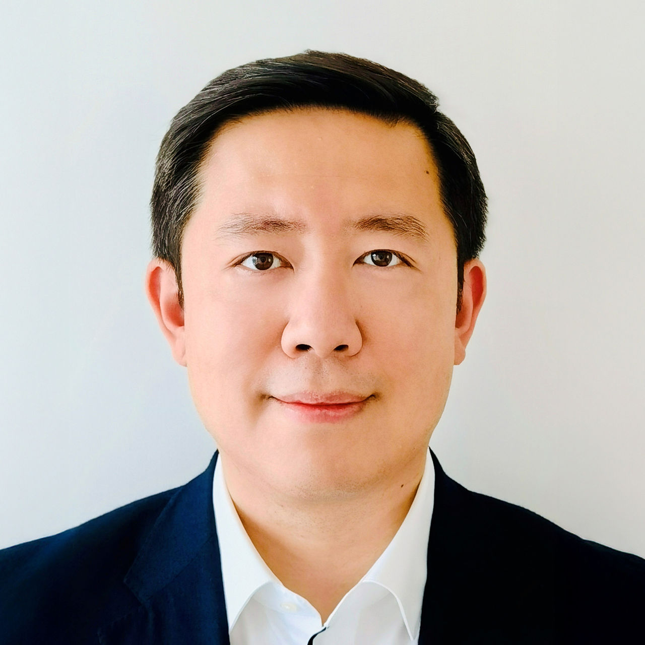 Headshot of Michael Wang