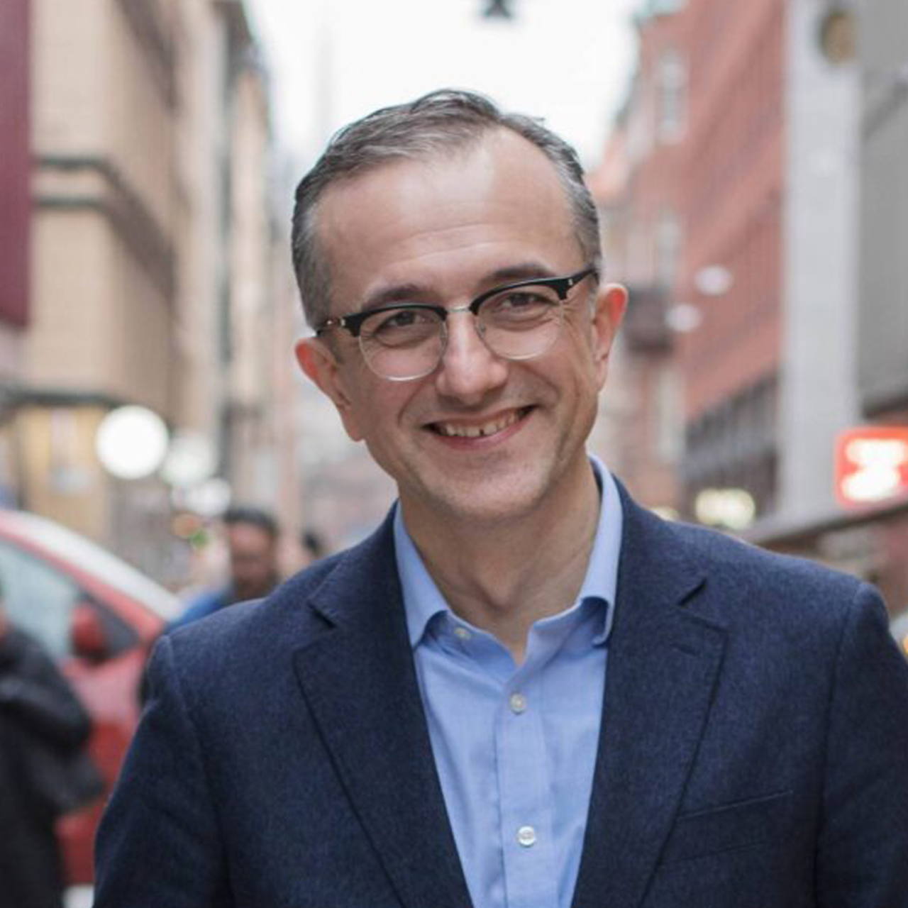 Headshot of Dario Aganovic. CEO, Hubexo