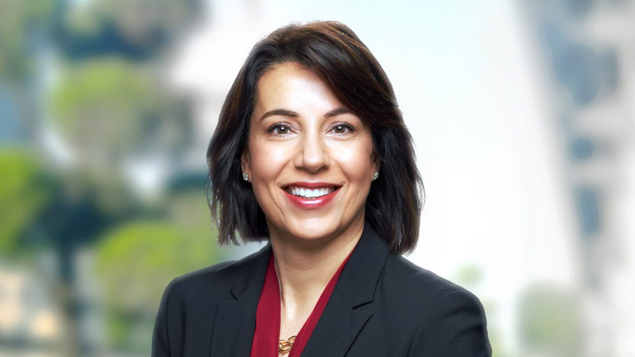 Headshot of Linda Bakhshian