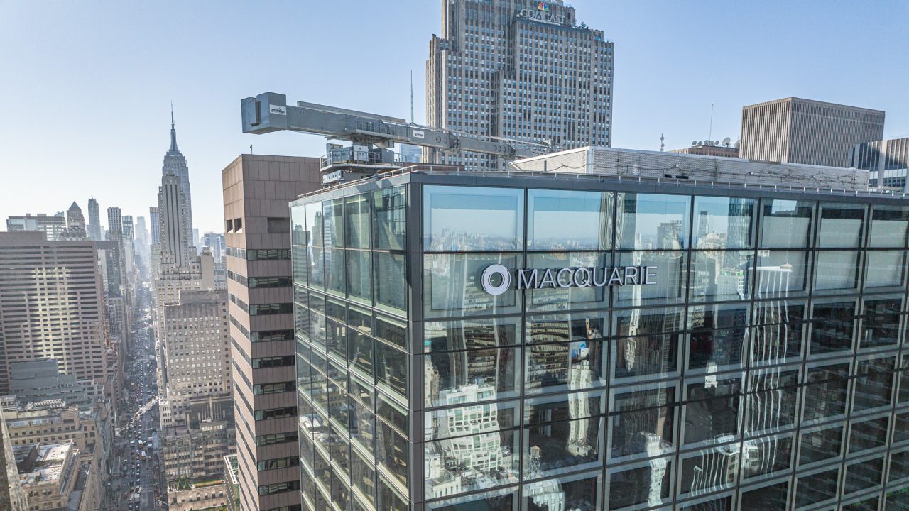 Aerial image of 660 Fifth Avenue featuring new Macquarie sky signage. 
