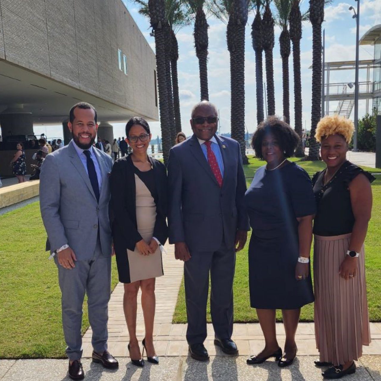 US Representative Jim Clyburn (centre) pictured with Macquarie colleagues Elias Alcantara, Pritha Mittal, Antoinette Robbins and Kisha Shabazz.