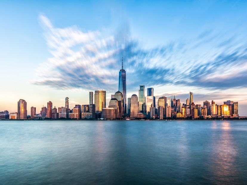 Downtown Manhattan skyline from Jersey City. New York. USAistock-910867946