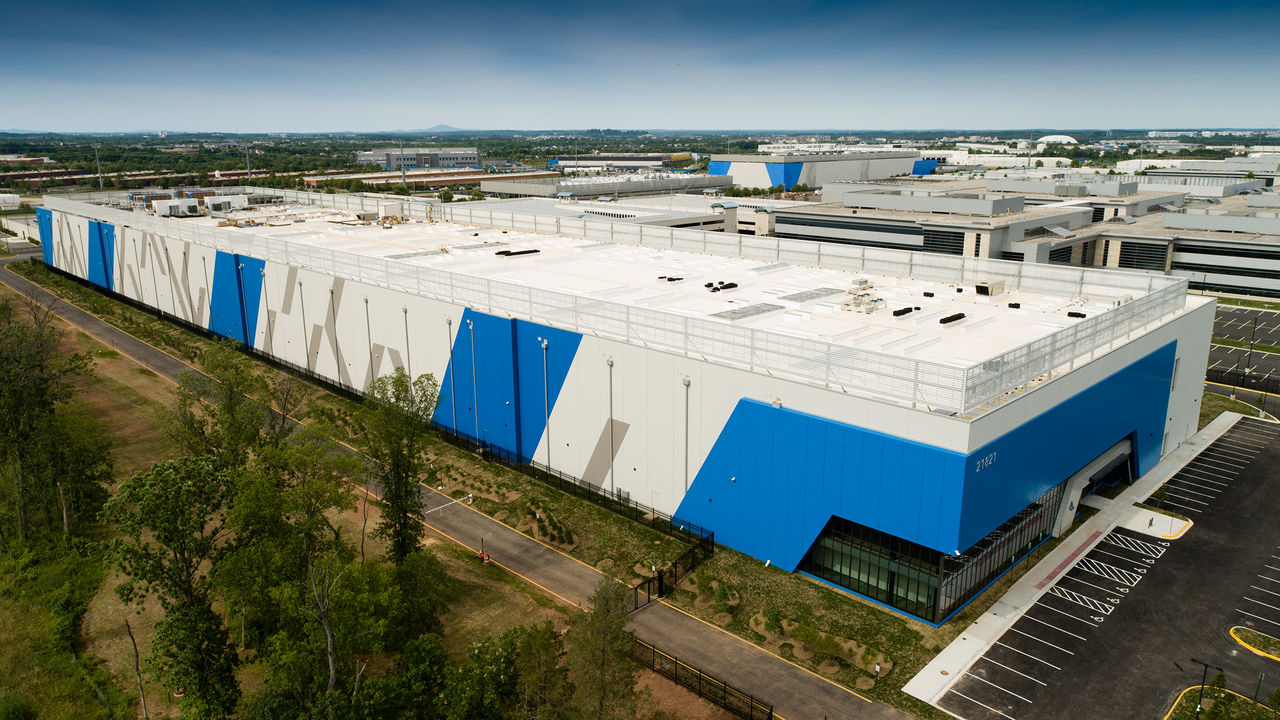 Accelerating the growth of a market-leading data centre platform hero image