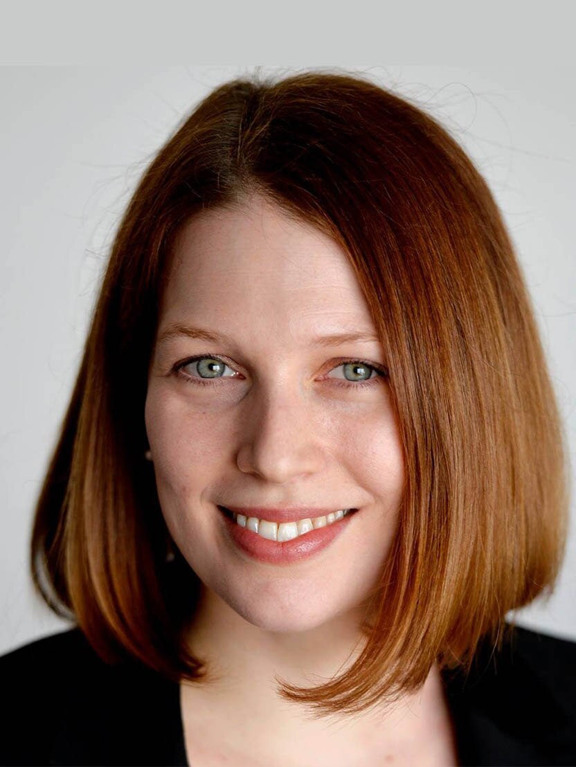 Headshot of Alex Helliwell