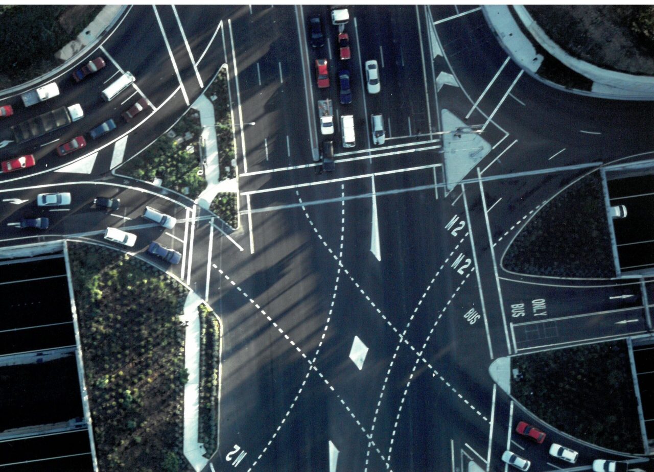 In 1994, Macquarie arranged the financing for the construction of the M2 Motorway in Sydney.